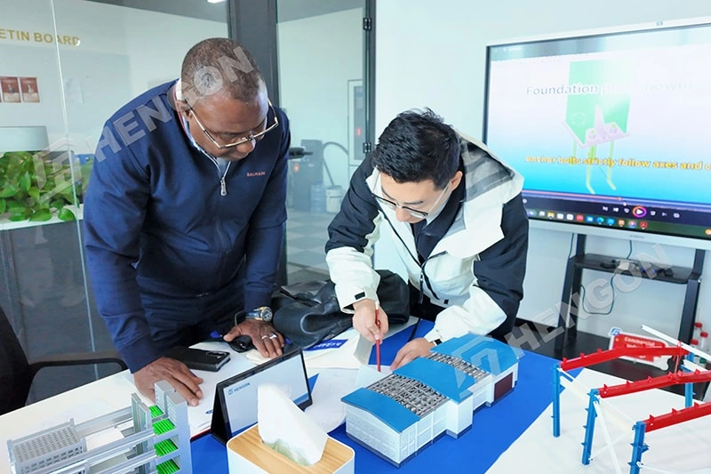 Un client de Réunion visite Hengon pour discuter de l'installation et des projets futurs Un client de Réunion visite Hengon pour discuter de l'installation et des projets futurs