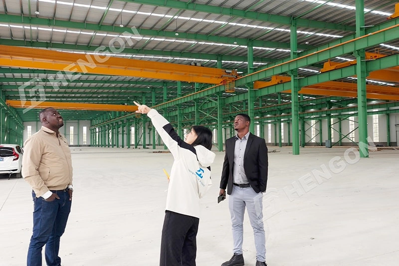 Visite de l'équipe cliente au Burkina Faso : une amélioration de la conception de la structure métallique sur mesure Visite de l'équipe cliente au Burkina Faso « Conduit à une mise à niveau de la conception de la structure en acier sur mesure » width=